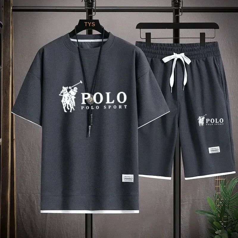 A two-piece set of men's short-sleeved T-shirt and sports shorts for summer fashion, breathability, fitness and casual jogging