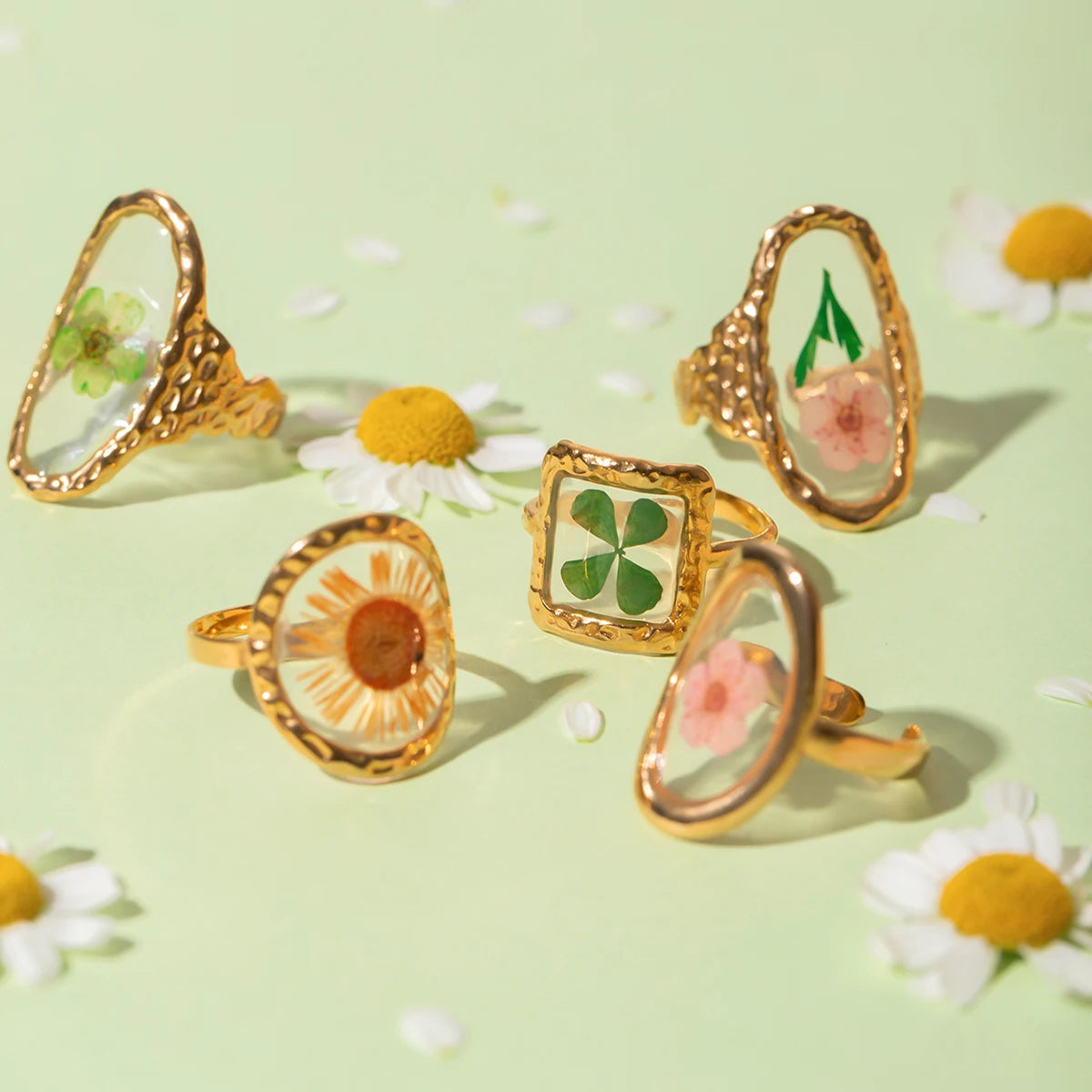 Literary Retro Eternity Flower Design 18K Gold Plated Jewelry Adjustable Stainless