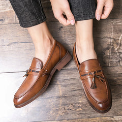 Pointed casual moccasins for men fringed slip-on men's shoes Beef soles bean boat shoes Fashion hair stylist fashion shoes