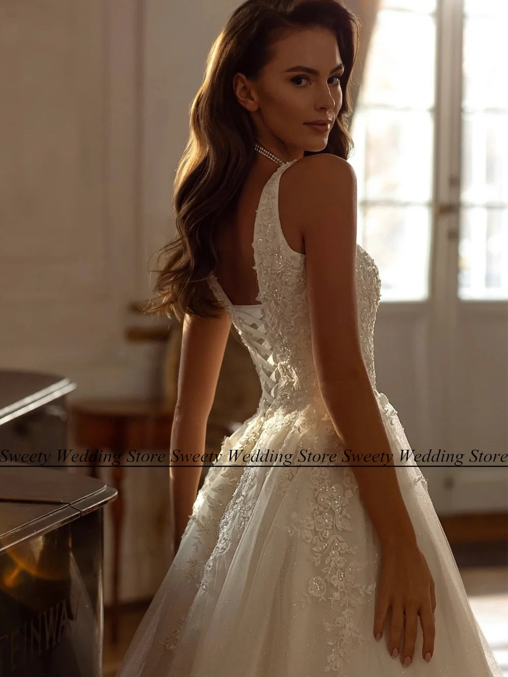 White Bridesmaid Dresses:: Bride Gown Square Neck Sleeveless Sequin Applique