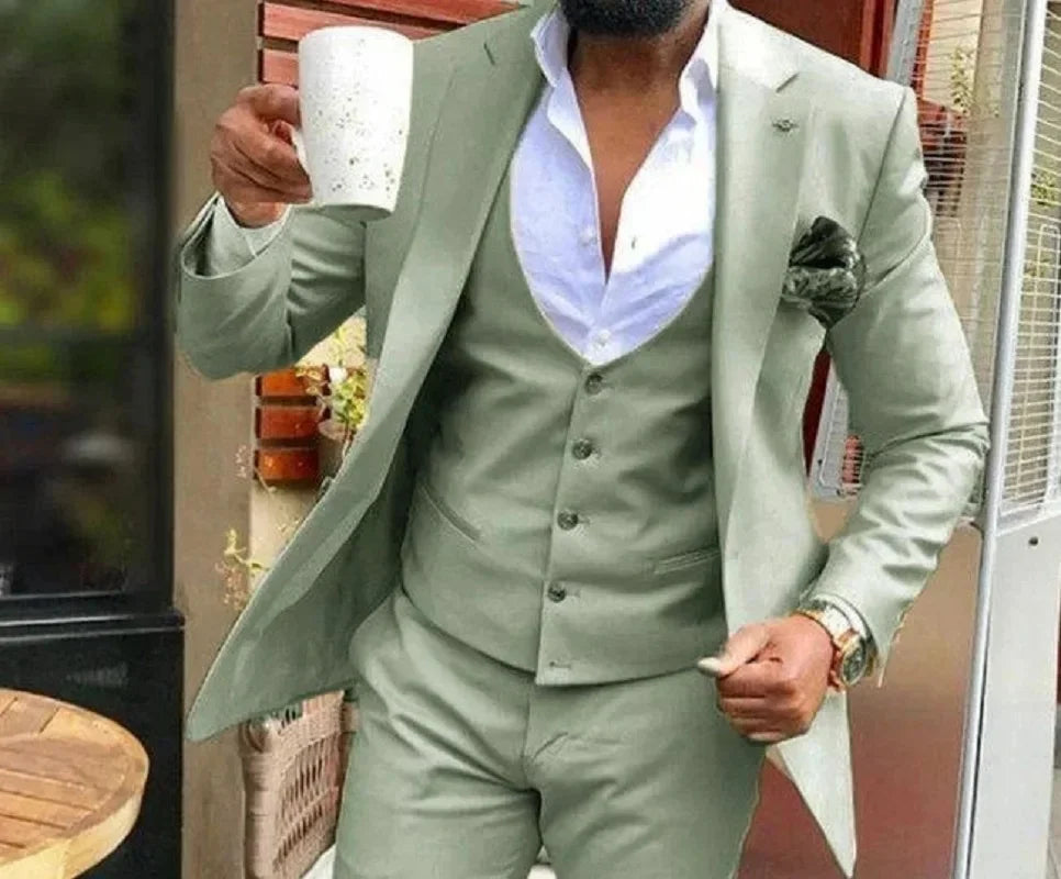 Tuxedo for Mens: Light green Suits Men Suits 3 Pieces Wedding Wear Business Male