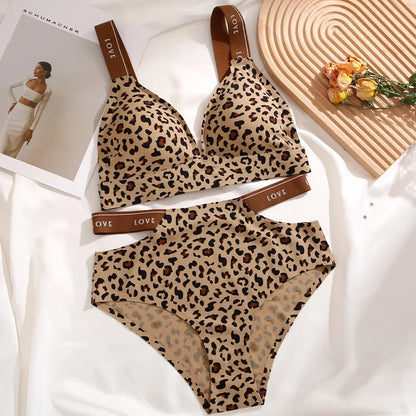 Leopard Print Underwear Set Seamless Wireless Bra Hollow Out With Low Waist