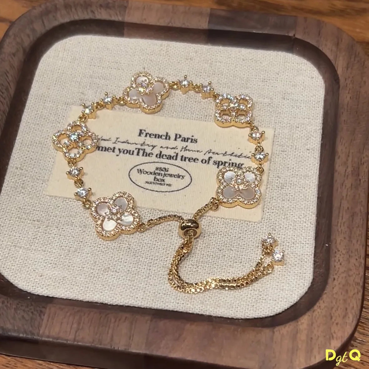 DGTQYQ Cherry Blossom Pink Mother of Pearl Clover Bracelet, Inlaid with Micro Zirconia, Hollowed Out Design Color Lucky Bracelet