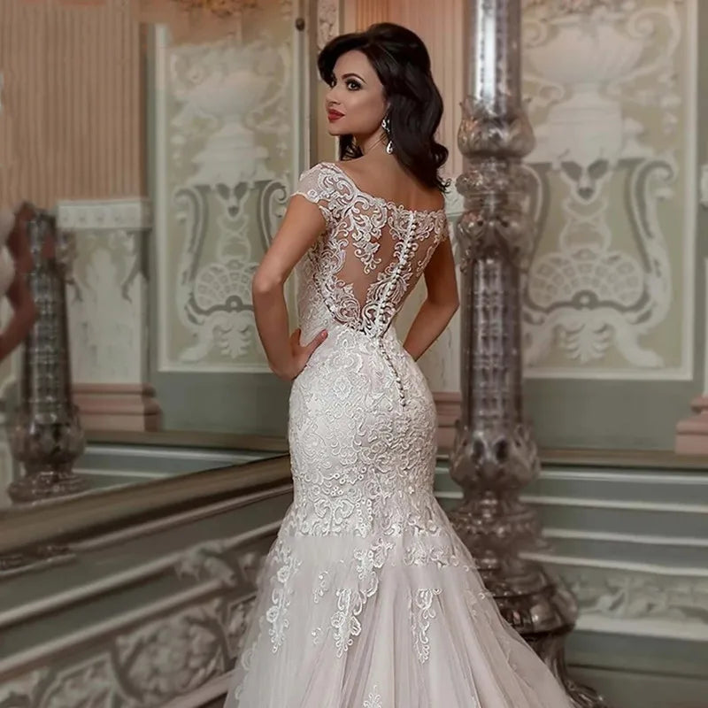 White Bridesmaid Dresses: Wedding Dress Short Sleeves Lace Appliques Elegant