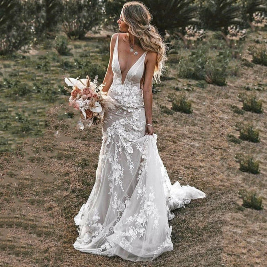 White Bridesmaid Dresses: Wedding Dress V-Neck 3D Flowers Appliques Boho Backless