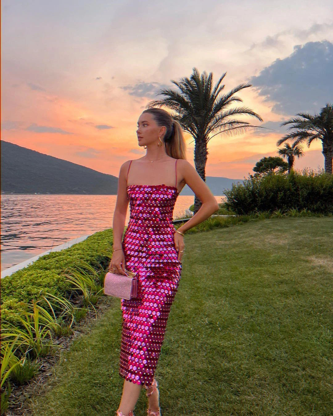Evening wear Dresses: Dress For Women Elegant Backless Spaghetti Party Dress