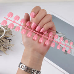 24Pcs Short Square Round Head Shiny Wearable Fake Nails Strip Simple Solid Color