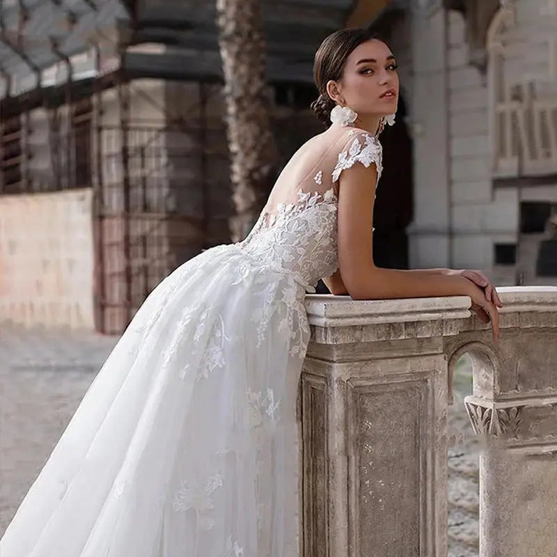 White Bridesmaid Dresses: Wedding Dress Short Sleeves Lace Appliques Mermaid