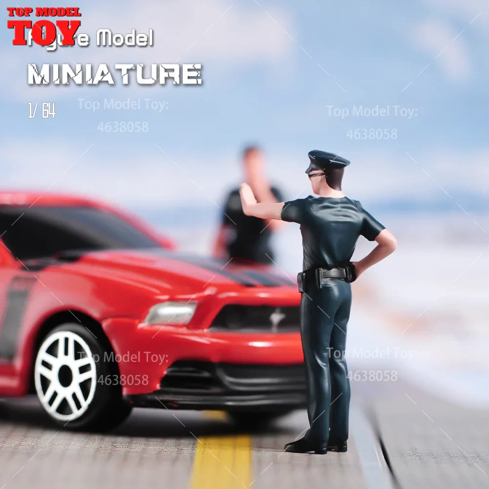 Painted Miniatures 1/64 Scale Beauty Handsome Boy Policeman Girls Male Female Scene Figure Model For Car Vehicles Decorate