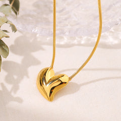 Stainless Steel Heart Pendant Necklace for Women Vintage Snake Chains Chic 18K Gold