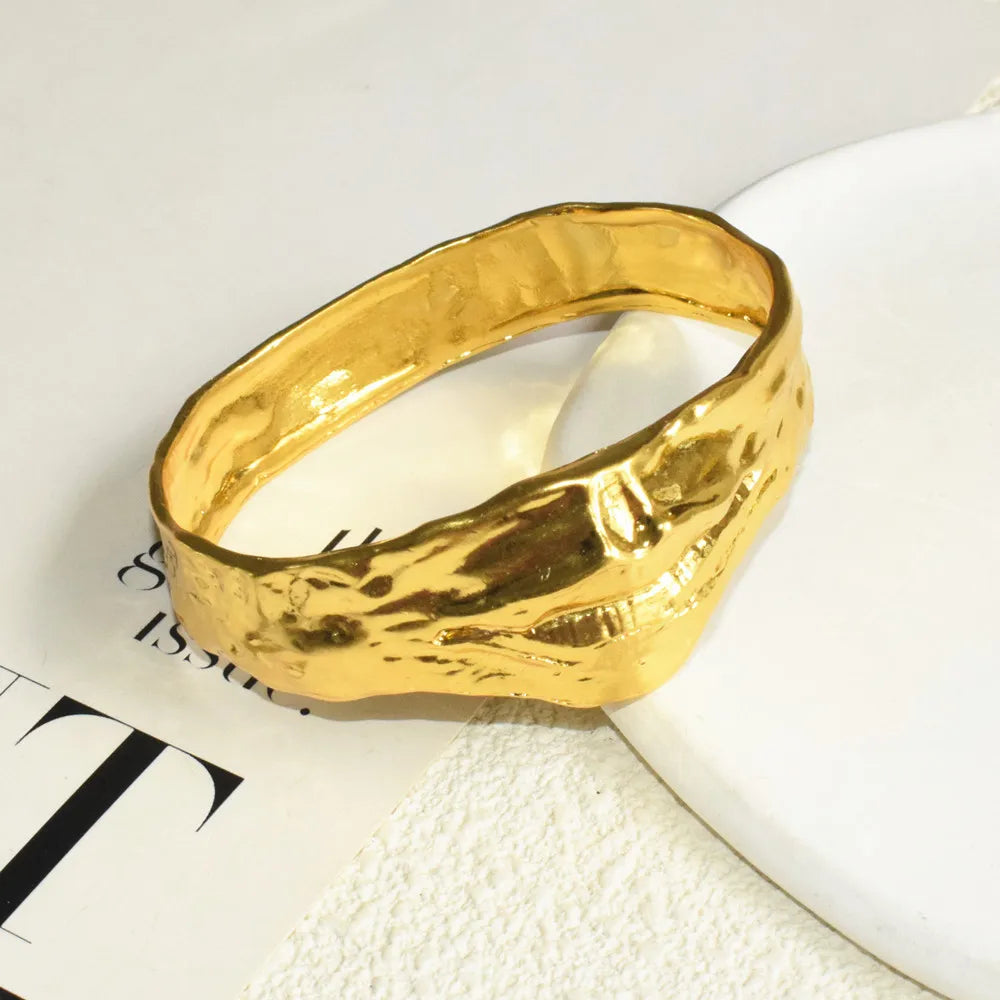 New Exaggerated Alloy Plated Eyes Nose Mouth Bangle Bracelet For Women Fashion Jewelry Gorgeous Hand Simple Bracelet Accessory