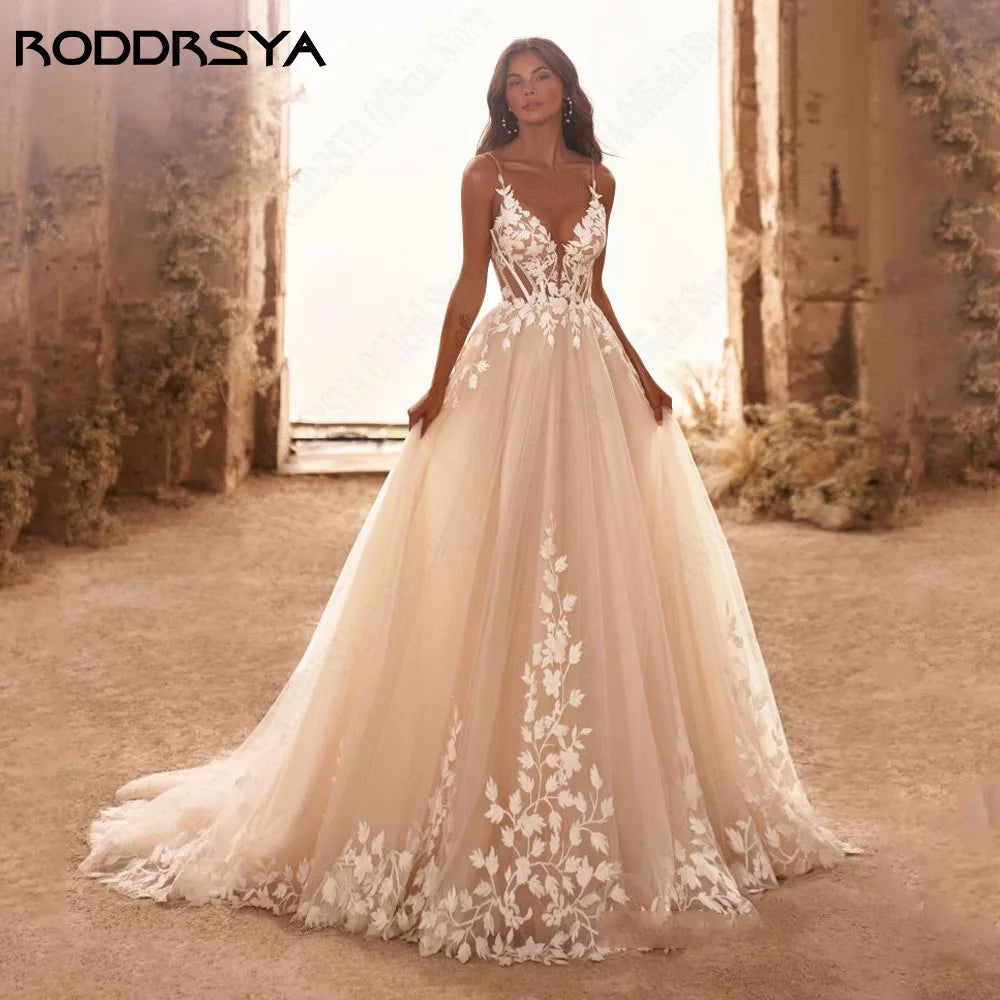 White Bridesmaid Dresses: White Bridesmaid Dresses: Straps Glitter Wedding Dresses
