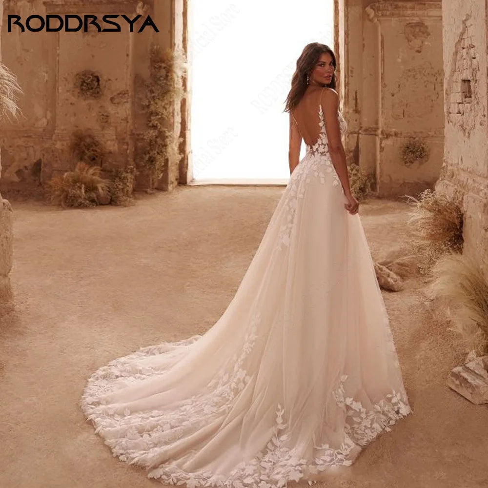 White Bridesmaid Dresses: White Bridesmaid Dresses: Straps Glitter Wedding Dresses