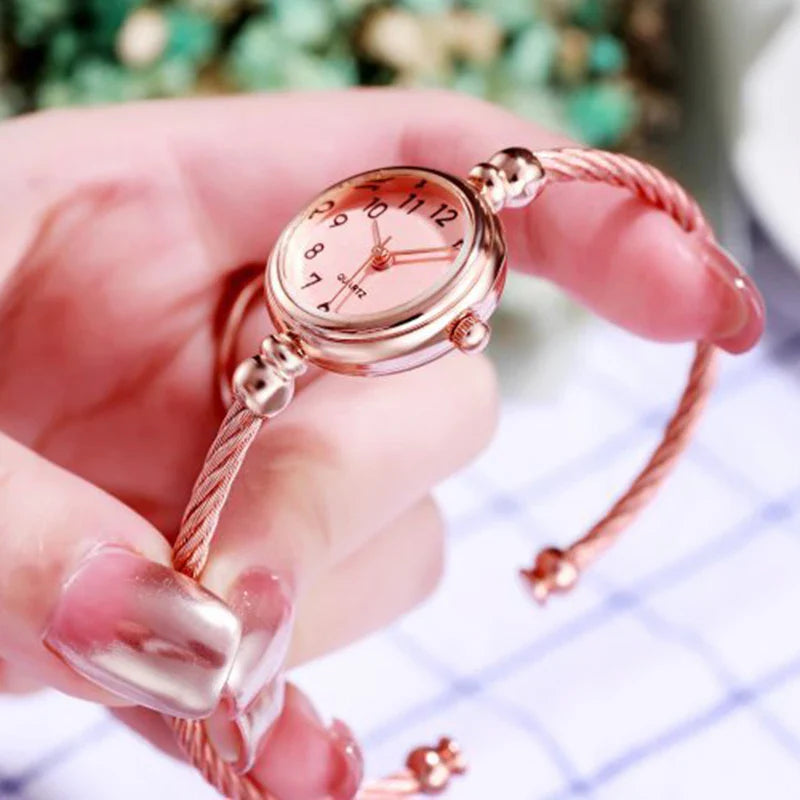 Luxury Women's Watch Small Gold Bangle Bracelet Watches Stainless Steel Retro Ladies Quartz Wristwatch Female Thin Chain Clock