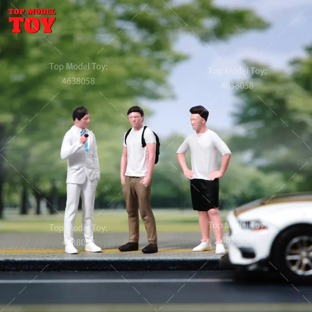 Painted Miniatures 1/64 Scale Beauty Handsome Boy Policeman Girls Male Female Scene Figure Model For Car Vehicles Decorate