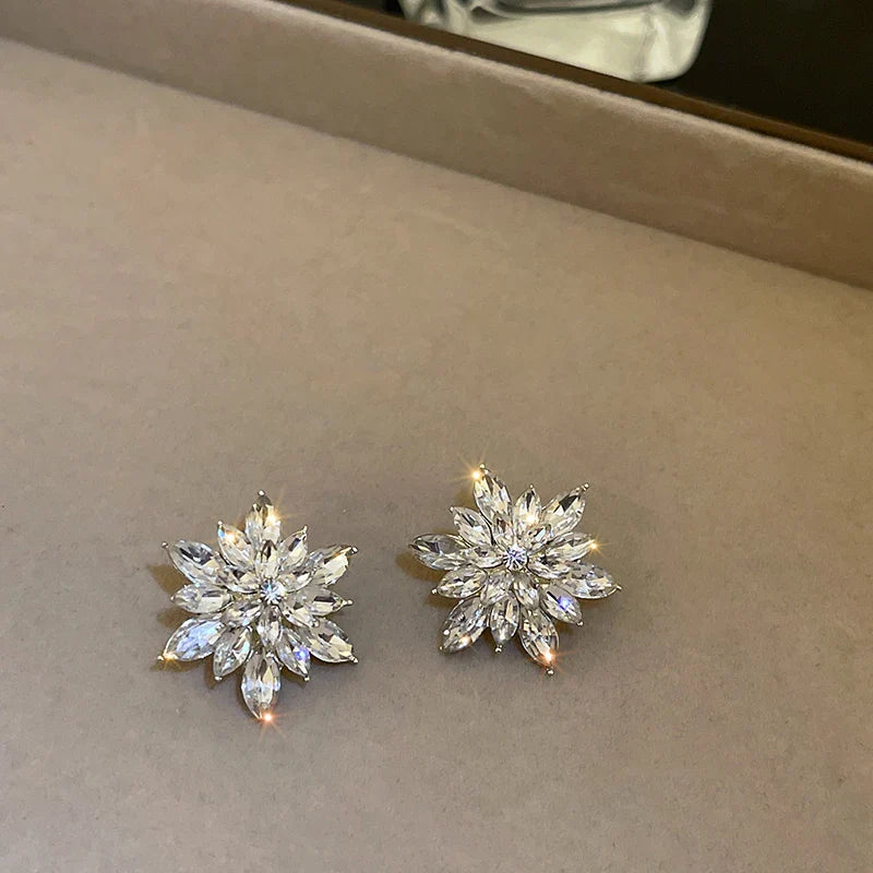 Rhinestone Flower Earrings for Women Korea Simple Sweet Stud Earrings Luxury High-grade Solid Color Charm Jewelry Girls Gift