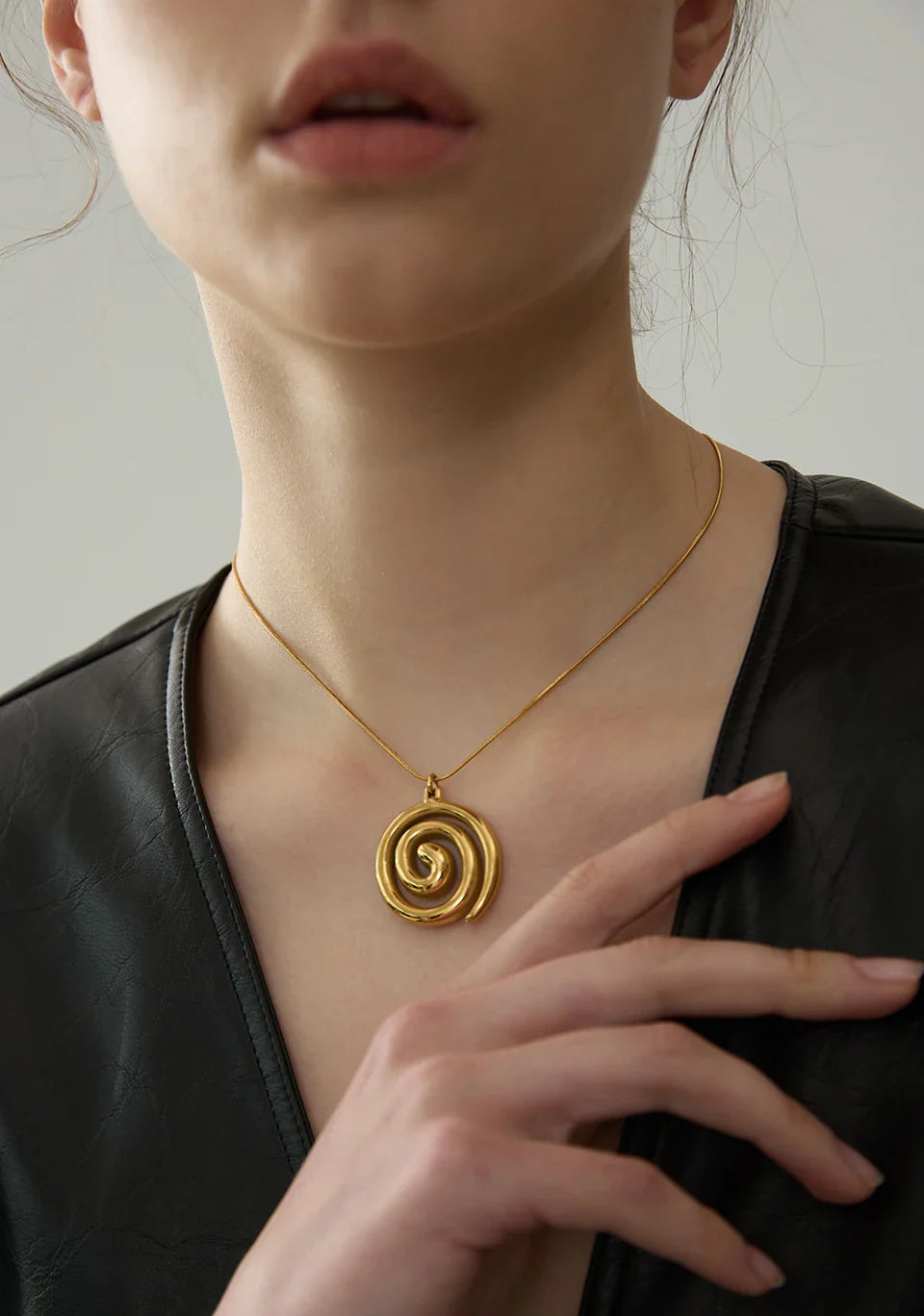 Yhpup Trendy Stainless Steel Round Circle Pendant Necklace 18K PVD Plated Waterproof Statement Neck Jewelry Bijoux Femme New