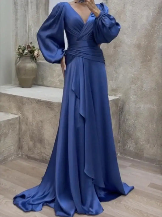 Formal attire Dresses: Female Fashion Solid Color Pleated Party Evening Dresses