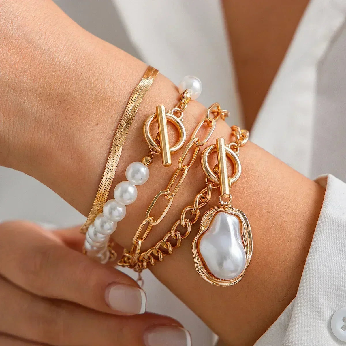 Hot Sale Exaggerate Individuality Metal Smooth Surface Water Drop Bangle for Woman  Adjustable Bracelet Paty Jewelry Daily Wear