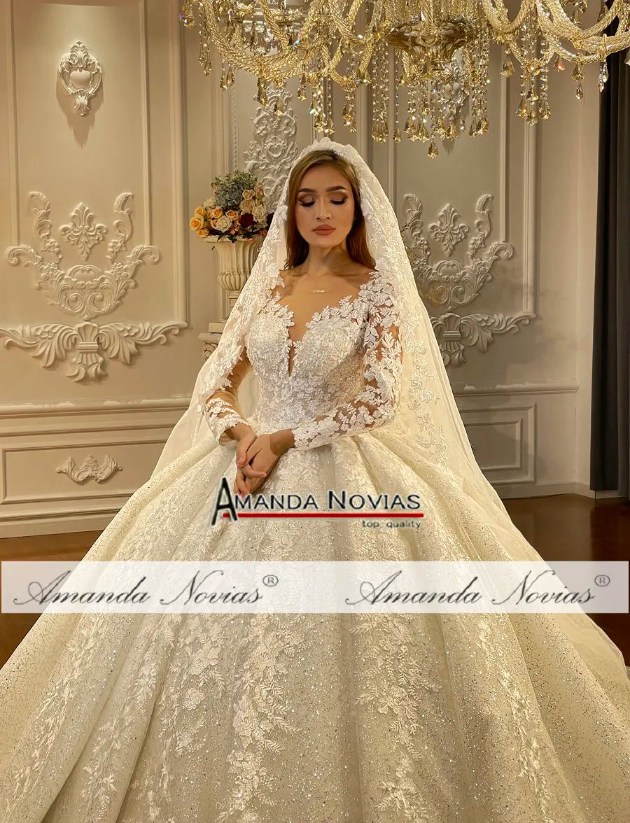 White Bridesmaid Dresses: Amanda Novias Model Wedding Dress Real