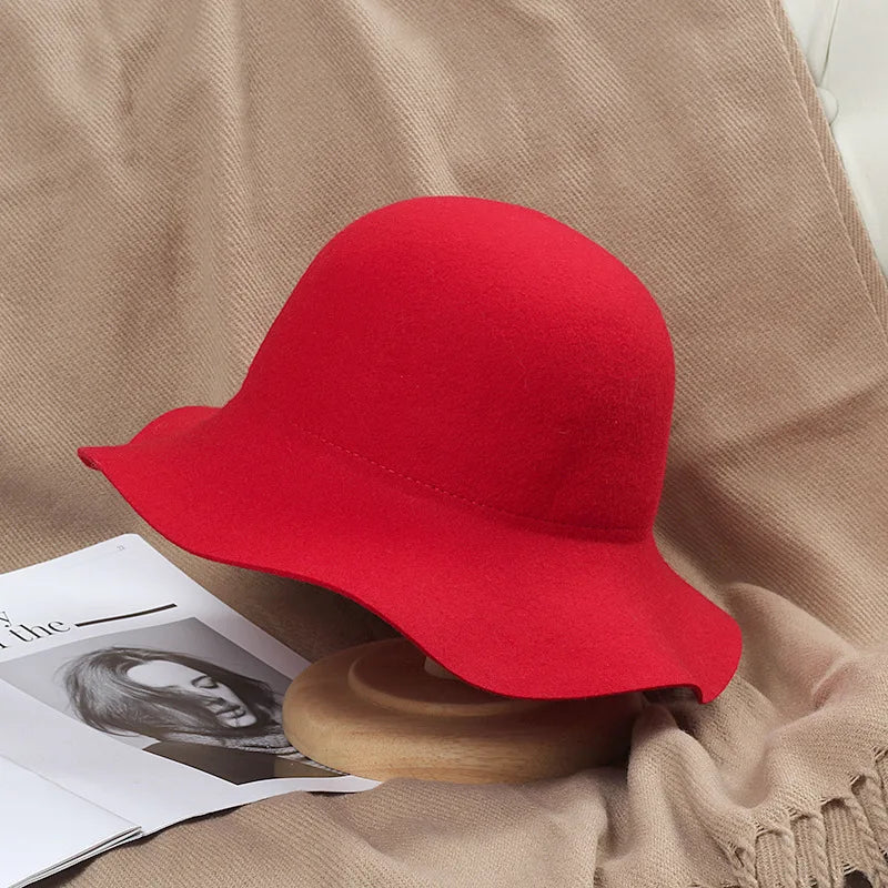 2025 NEW Fedora Hat Women's Autumn Wave Curled English Retro Versatile Fisherman Hat Fashion Hepburn Style Woolen Top Hat
