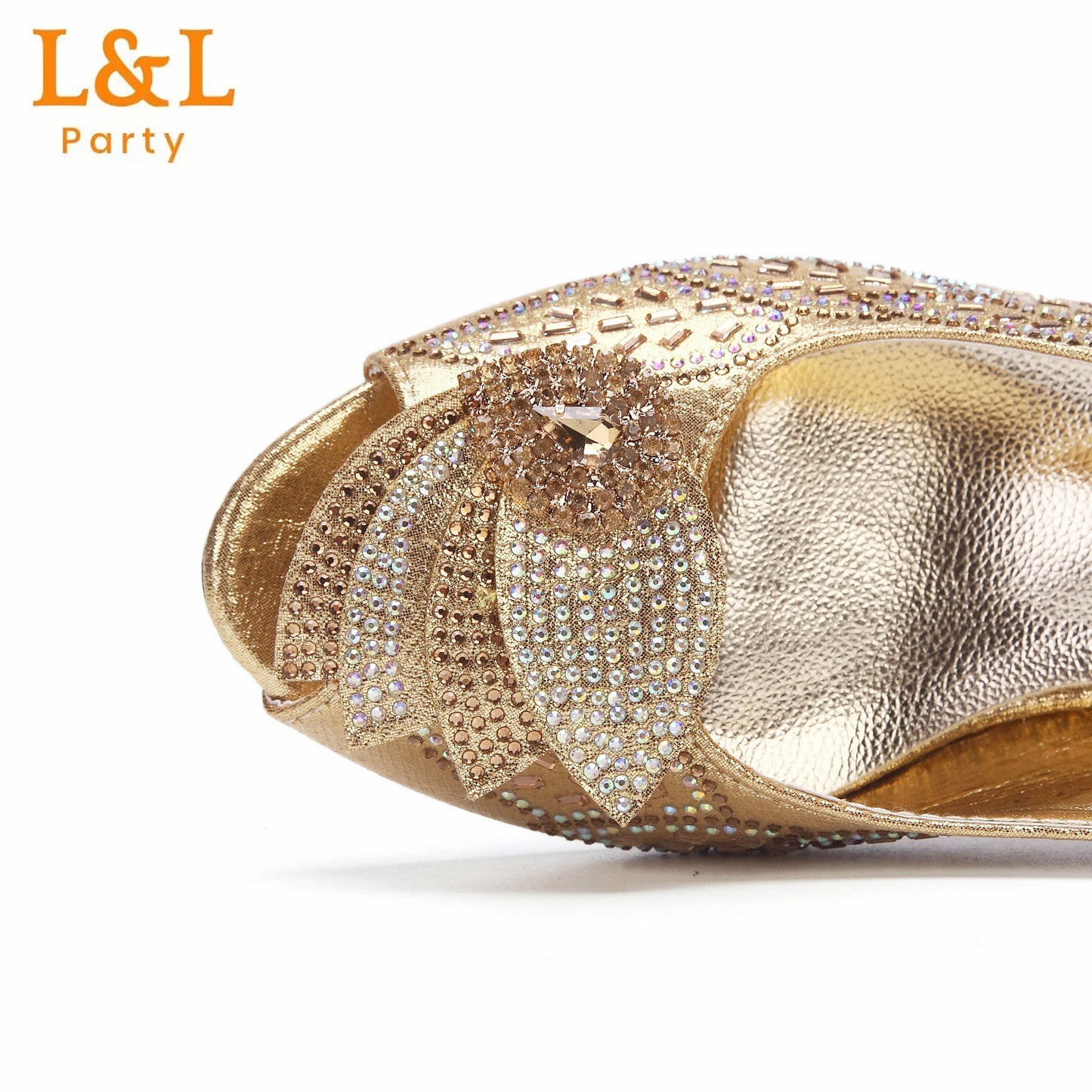 2024 High Quality Low Heels Ladies Sandals Leaf Design Shoes Matching Bag Set in Gold Color For Party