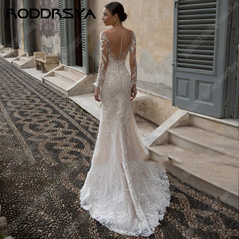 White Bridesmaid Dresses: Mermaid Wedding Dress Elegant Long Sleeve Tulle