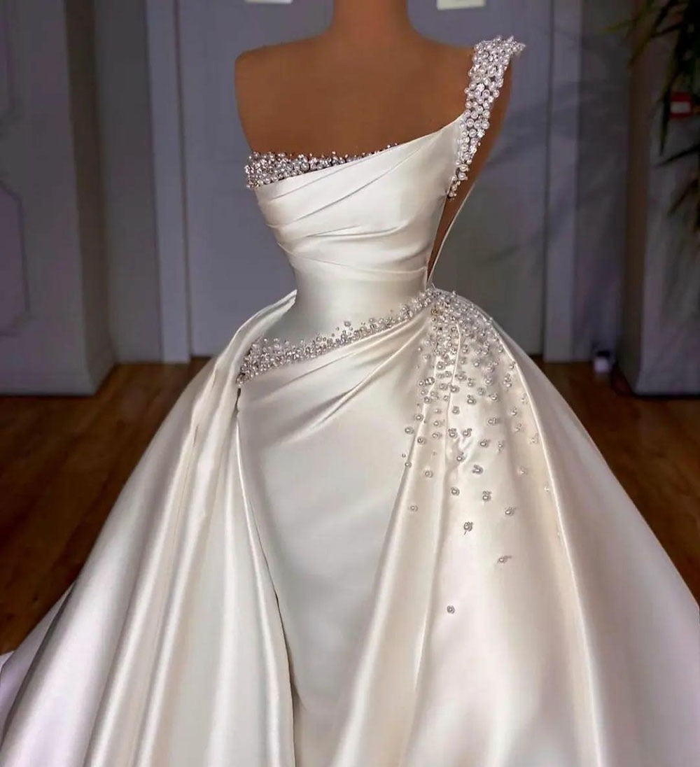 White Bridesmaid Dresses: Wedding Dresses Elegant Vintage One Shoulder Beads