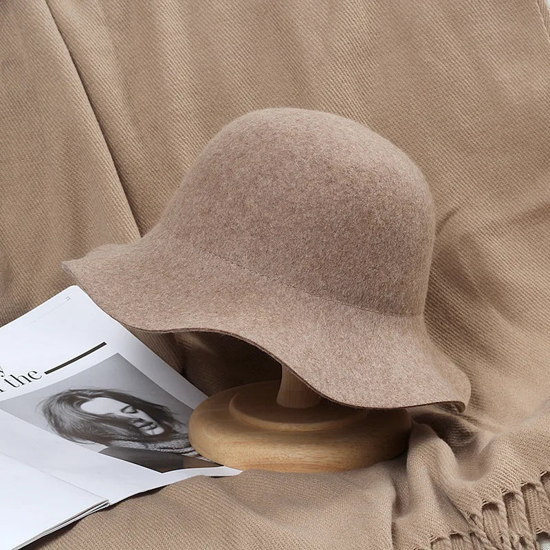 2025 NEW Fedora Hat Women's Autumn Wave Curled English Retro Versatile Fisherman Hat Fashion Hepburn Style Woolen Top Hat