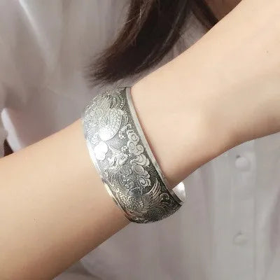 Meetvii New Retro Cuff Bracelets Tibetan Silver Metal Carving Sea Turtle Lotus Elephant Flower Bangles Vintage Gypsy Jewelry