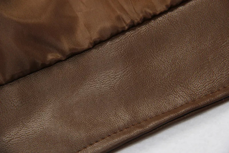 Deepening the crisis of high-end slim-fit Lyon hunting three-dimensional pocket leather