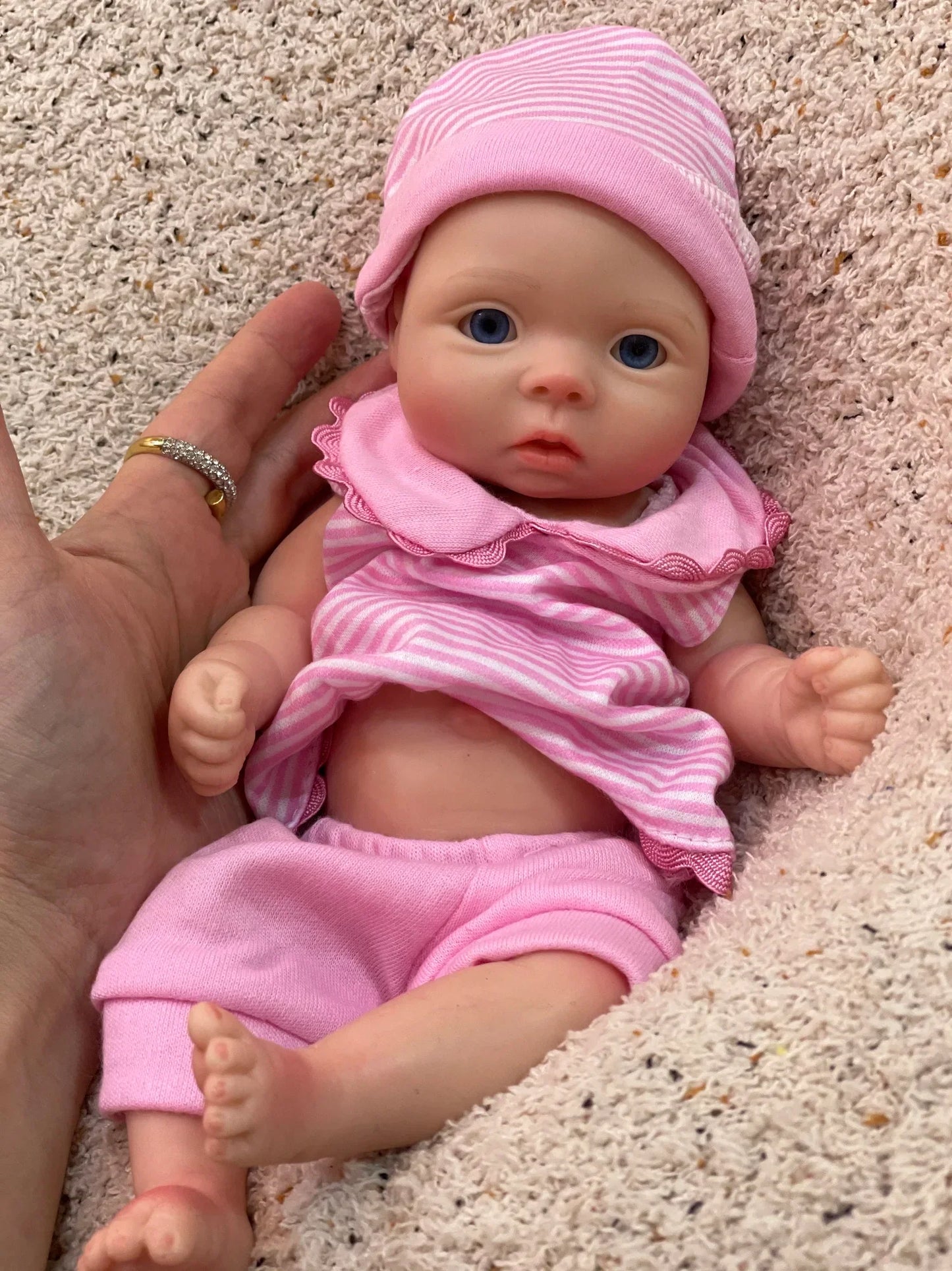 8styles/26cm Open and Close Eyes Cute Soft Full Body Solid Silicone Girl 3D Painted Skin Lifelike Real Corpo De Silicone Doll