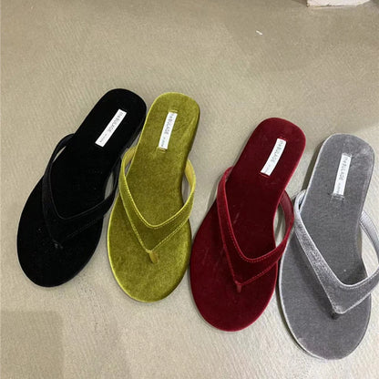 2024 Designer Summer Woman Slippers Fashion Clip Toe Flats Heel Silvery Ladies Outdoor Beach Shoes Flip Flop
