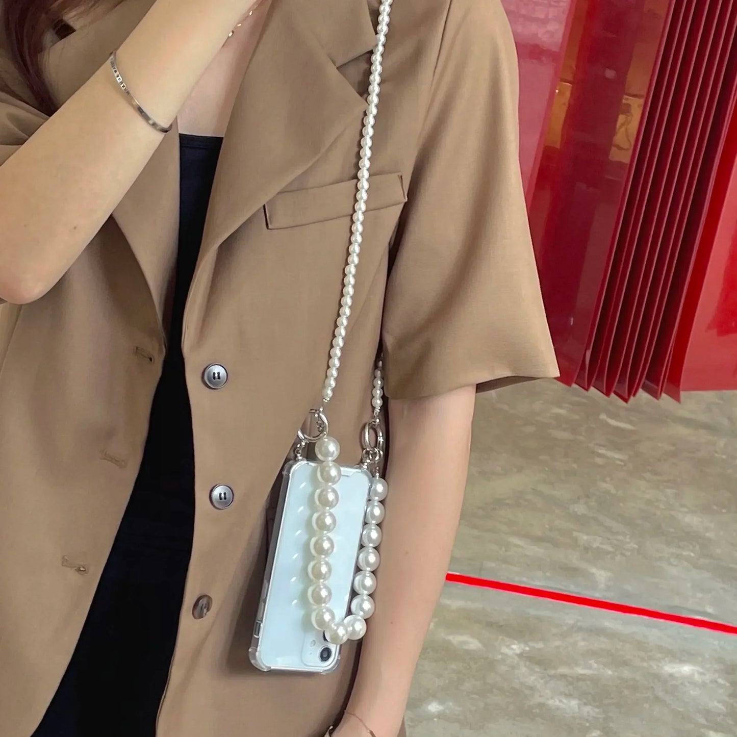 Pearl Chain With Casing for iPhone 16 15 14 13 12 11 Pro Max XR 8 7 Plus Crossbody Necklace Lanyard Phone Case Shockproof Cover