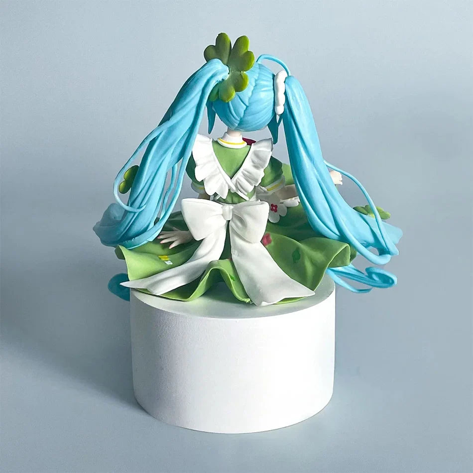 For beautiful girls, Cute Hatsune Miku figures, four-leaf clover flower fairy maiden models, decorative ornaments，birthday gift