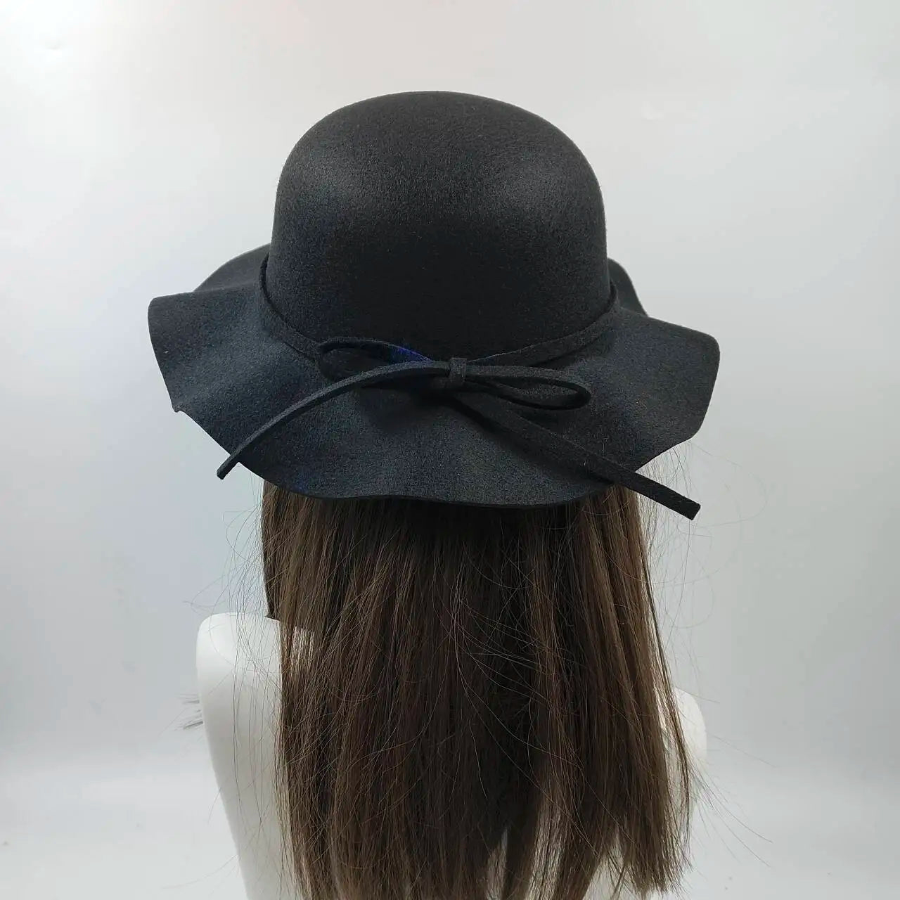 2025 NEW Fedora Hat Women's Autumn Wave Curled English Retro Versatile Fisherman Hat Fashion Hepburn Style Woolen Top Hat