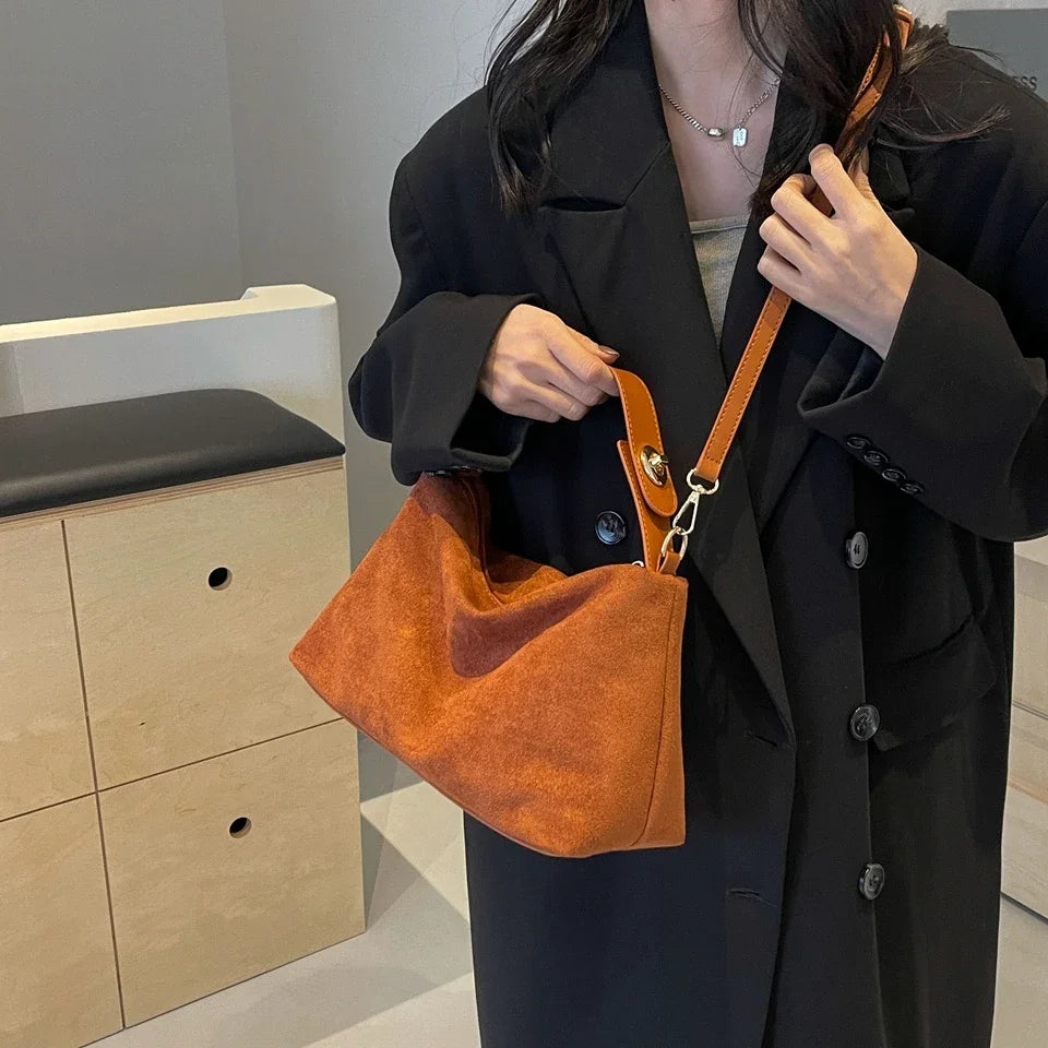 Advanced Retro Bag for Women's Textured Frosted Shoulder Bag