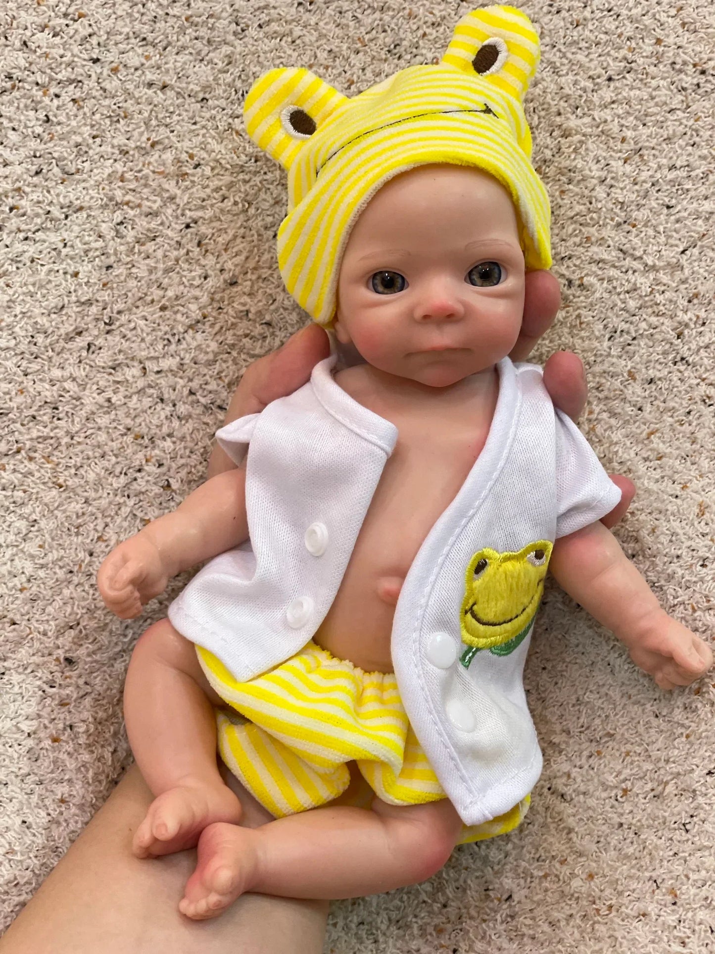 8styles/26cm Open and Close Eyes Cute Soft Full Body Solid Silicone Girl 3D Painted Skin Lifelike Real Corpo De Silicone Doll