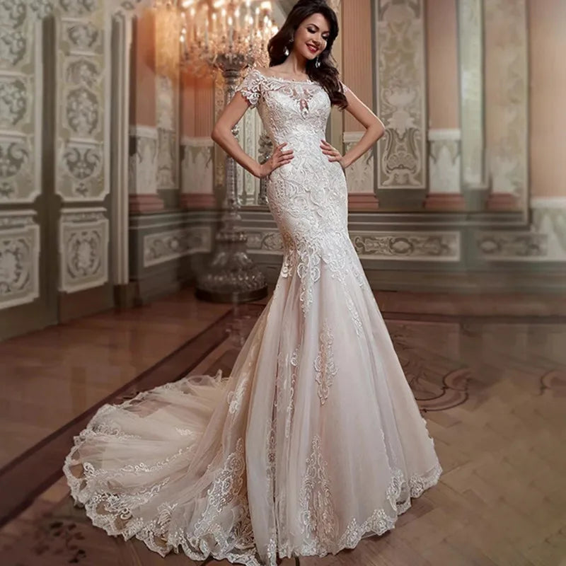 White Bridesmaid Dresses: Wedding Dress Short Sleeves Lace Appliques Elegant