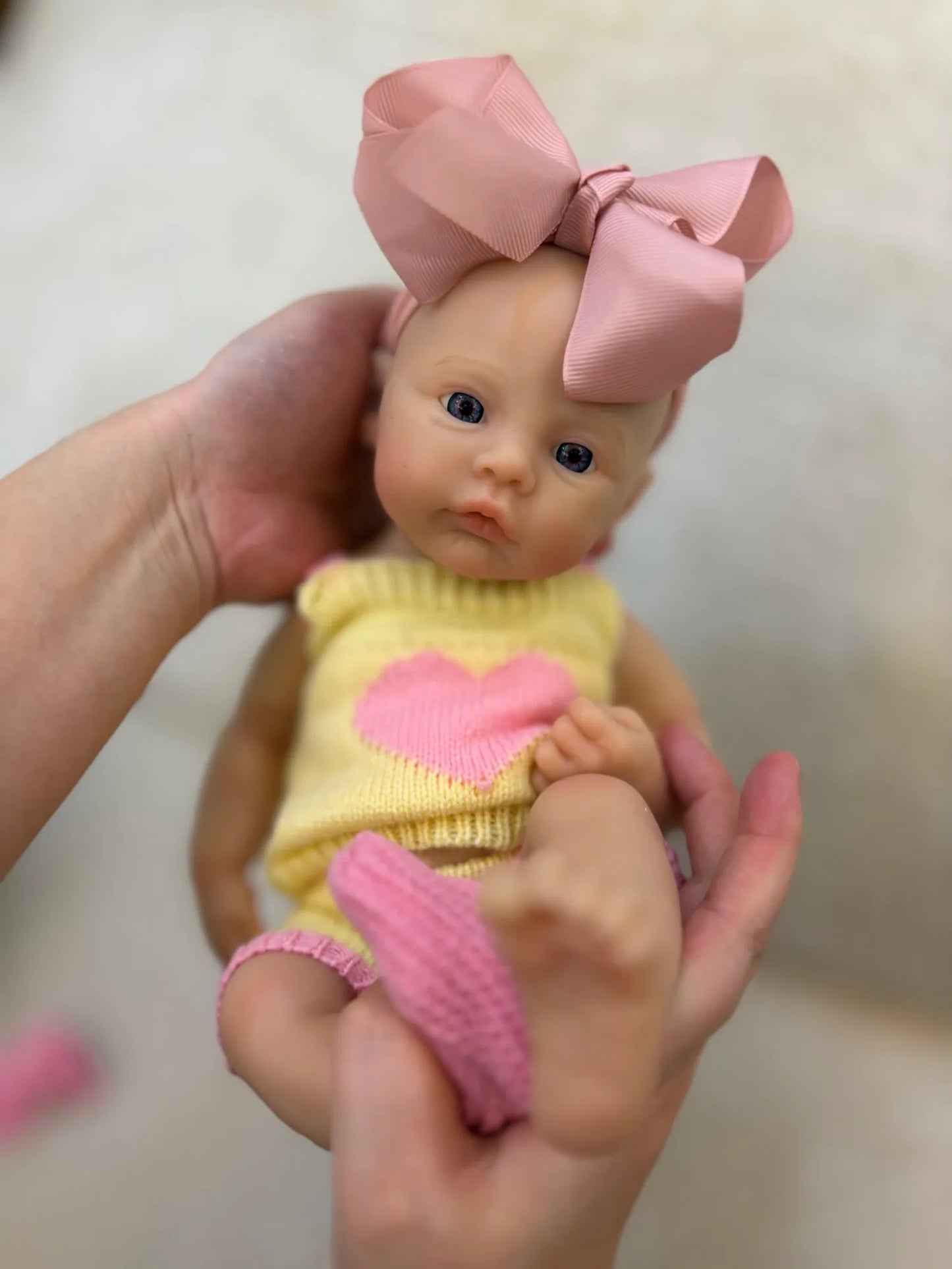 13inch Silicone Reborn Bebe Girl With 2 Sets of Outfits, Open Mouth, Waterproof, Lifelike Painted Newborn Baby Girl Toys