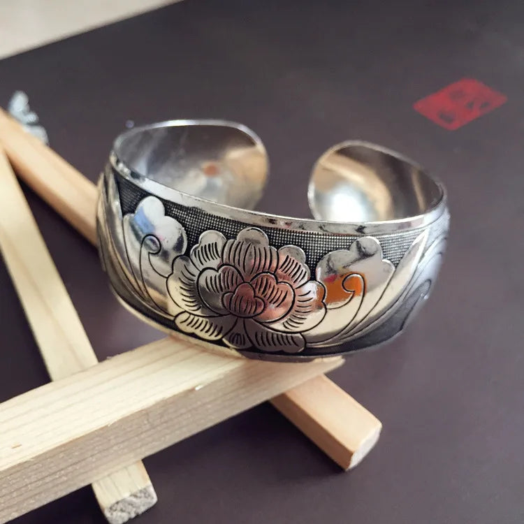 Bohemian Ethnic Style Retro Silver Wide Bracelet for Women Carved Flower Opening Fashionable Bracelet Boho Vintage Jewelry