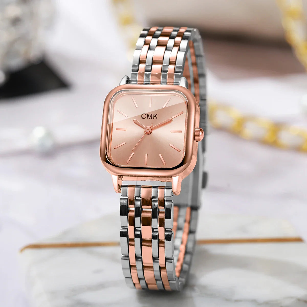 Fashion Square Women Watches Simple Ladies Quartz Wristwatch Reloj Mujer（Without Box）
