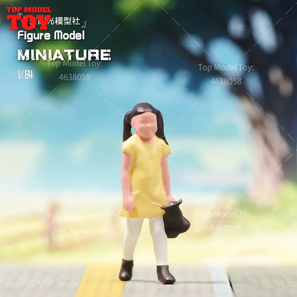 Painted Miniatures 1/64 Scale Beauty Handsome Boy Policeman Girls Male Female Scene Figure Model For Car Vehicles Decorate