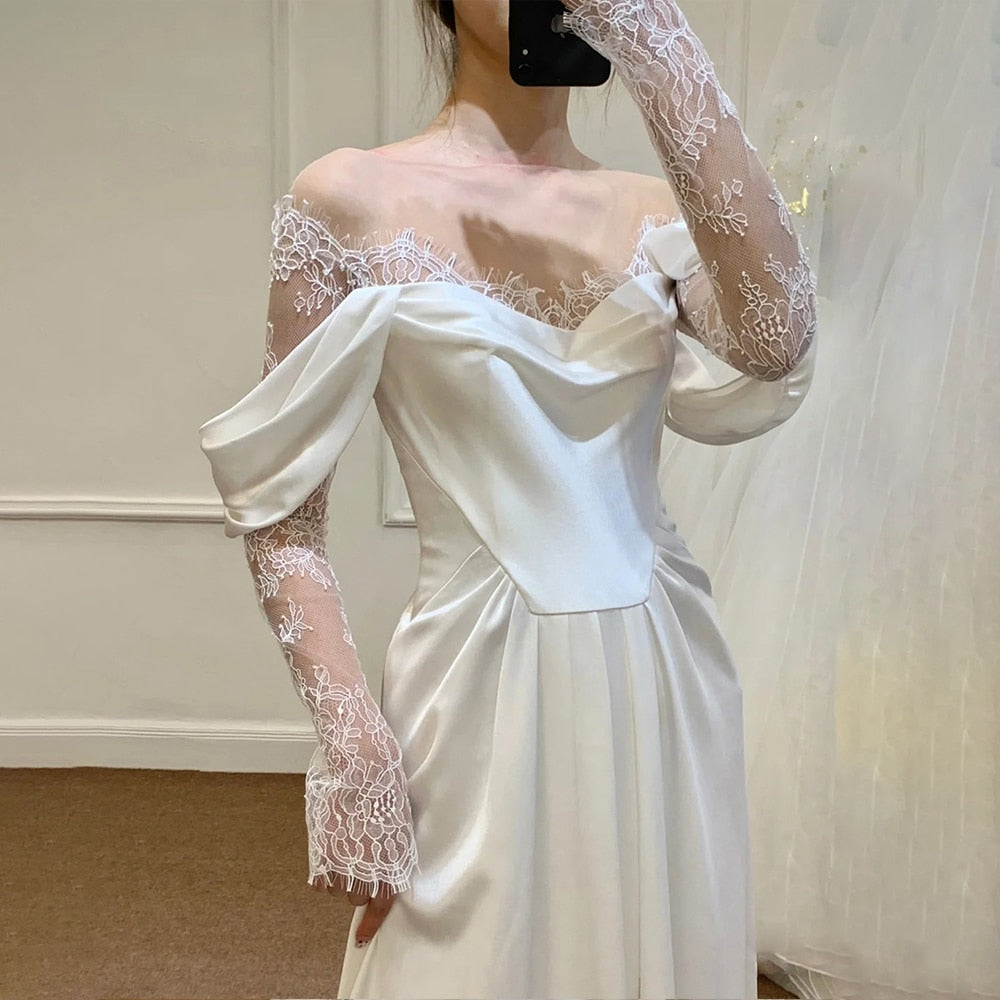 White Bridesmaid Dresses: Off Shoulder Lace Wedding Gowns Big Size A Line