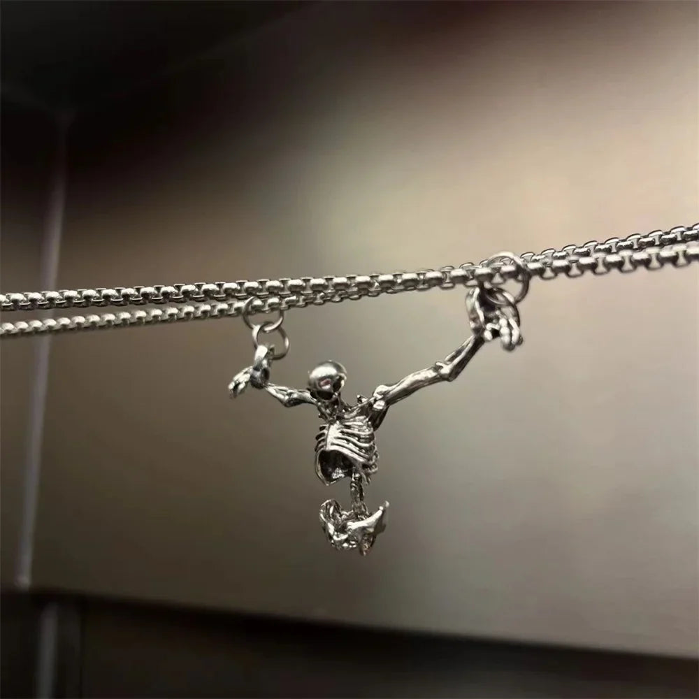 Punk Skull Necklace Captivity Skull Pendant Bicycle Rock Jewelry Gift For Men And Women Zinc No Gems