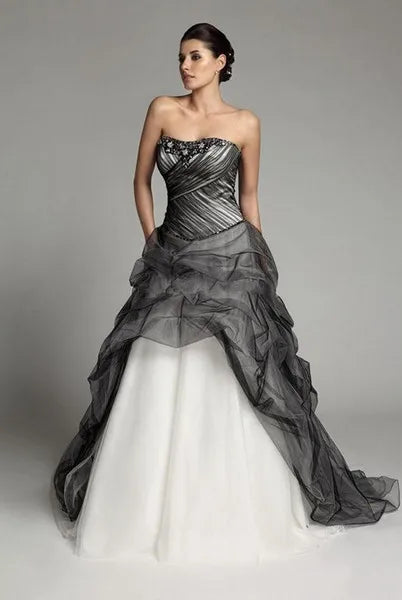 White Bridesmaid Dresses: Wedding Dresses Gothic Vintage Ruffles Princess Bridal Gowns