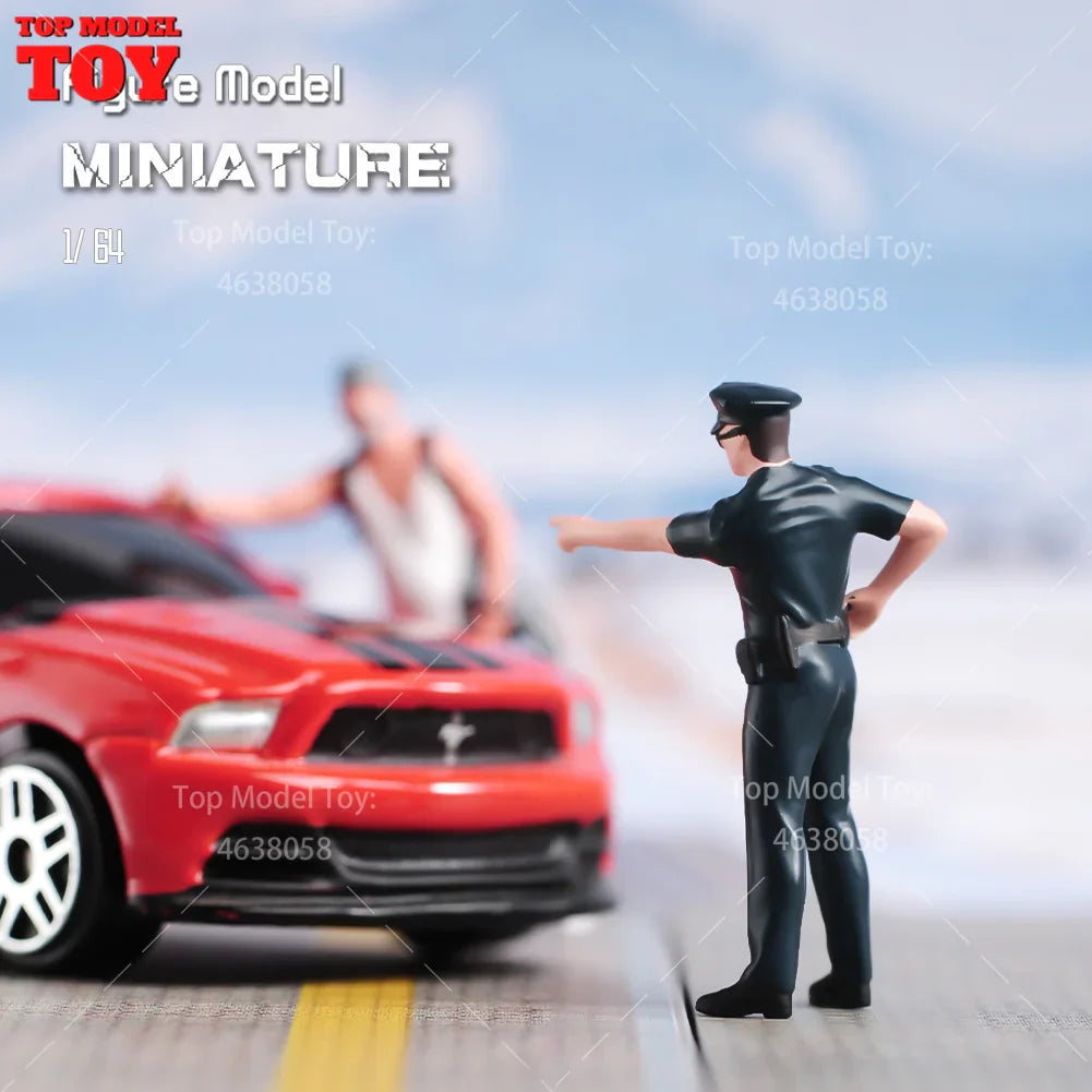 Painted Miniatures 1/64 Scale Beauty Handsome Boy Policeman Girls Male Female Scene Figure Model For Car Vehicles Decorate