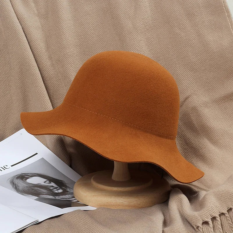 2025 NEW Fedora Hat Women's Autumn Wave Curled English Retro Versatile Fisherman Hat Fashion Hepburn Style Woolen Top Hat