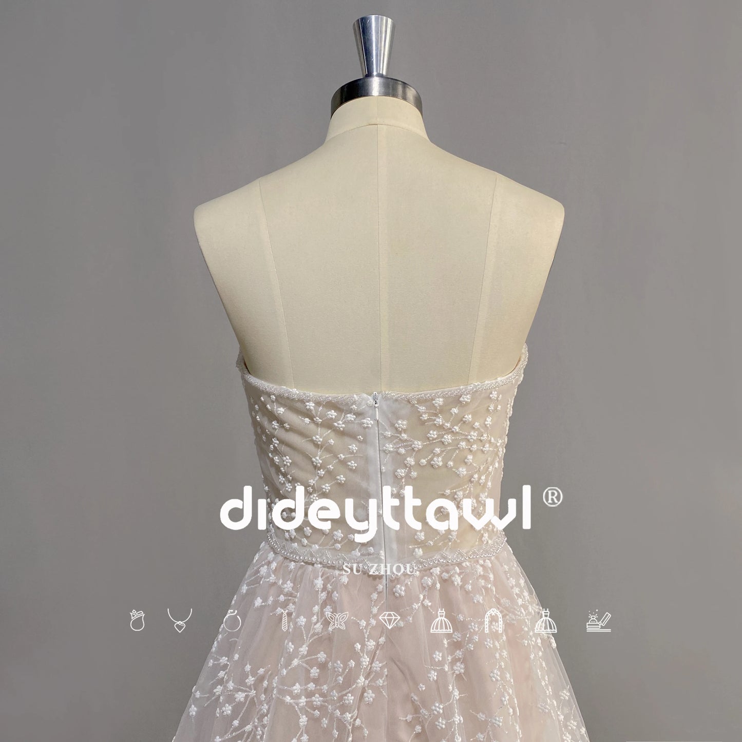 White Bridesmaid Dresses: Wedding Dresses Strapless A Line Sleeveless Appliques