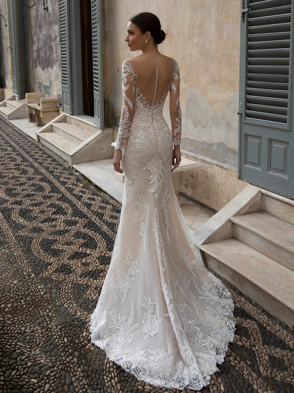 White Bridesmaid Dresses: Wedding Dress For Bride Detachable Royal Train Button